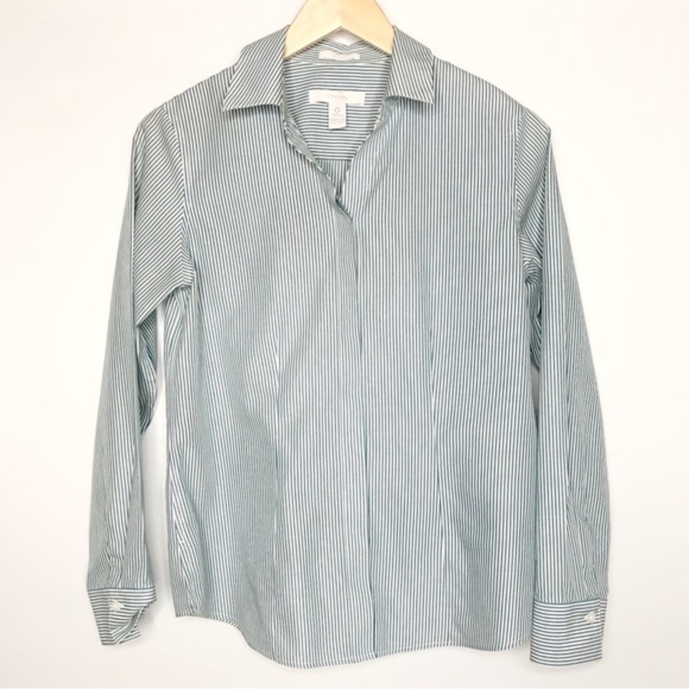 Chico’s White with Green/Silver Pinstripes No-iron Button Down Shirt Size Small